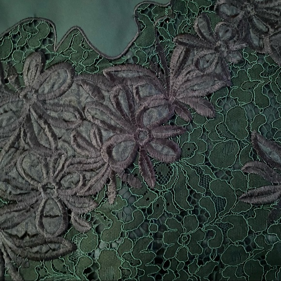 Emerald Lace Long Sleeve Dress Size 8 - Picture 6 of 9